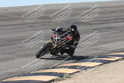 media/Oct-13-2025-Moto Forza (Mon) [[a66d839500]]/3-B Group/Session 2 (Bowl)/